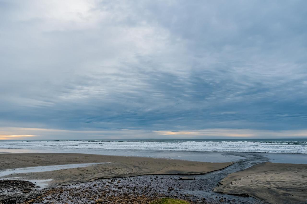 Alicia'S Beach House Holiday Beach Bagian luar foto